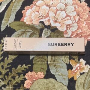 Burberry Lip Velvet Crush Liquid Lipstick - Soft Pink Nude